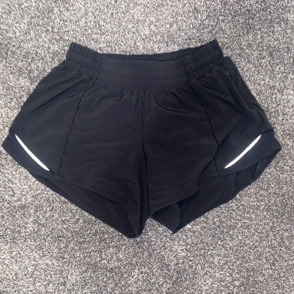 COPY - Lululemon size 6 4”speed up shorts